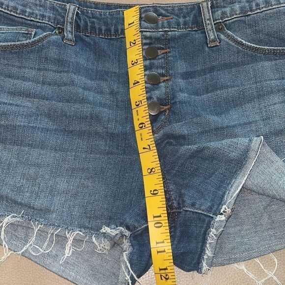 Universal thread High Rise Shortie Size 8 - Picture 8 of 9